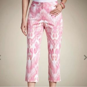 Chico’s Bold Ikat Slim Crop Pants Resortwear Vacation Abstract Barbie
